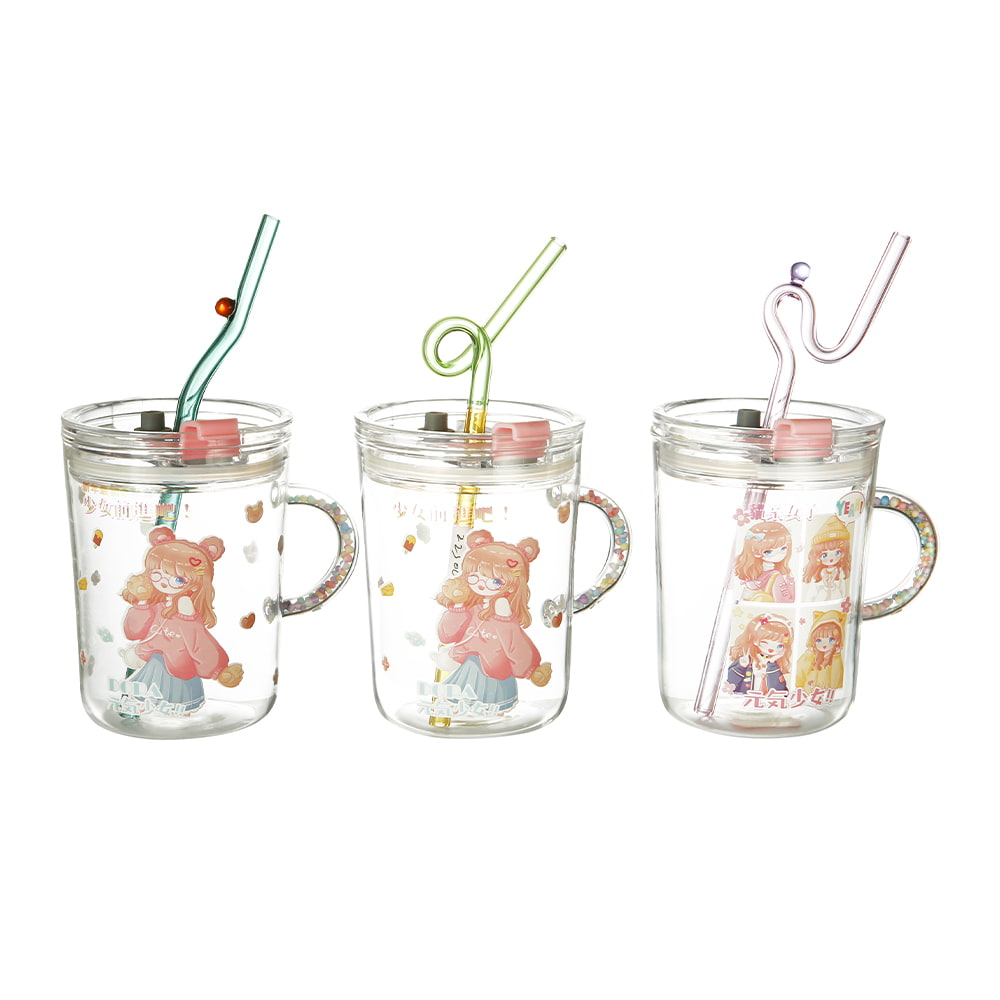 Tazas de agua de vidrio simples